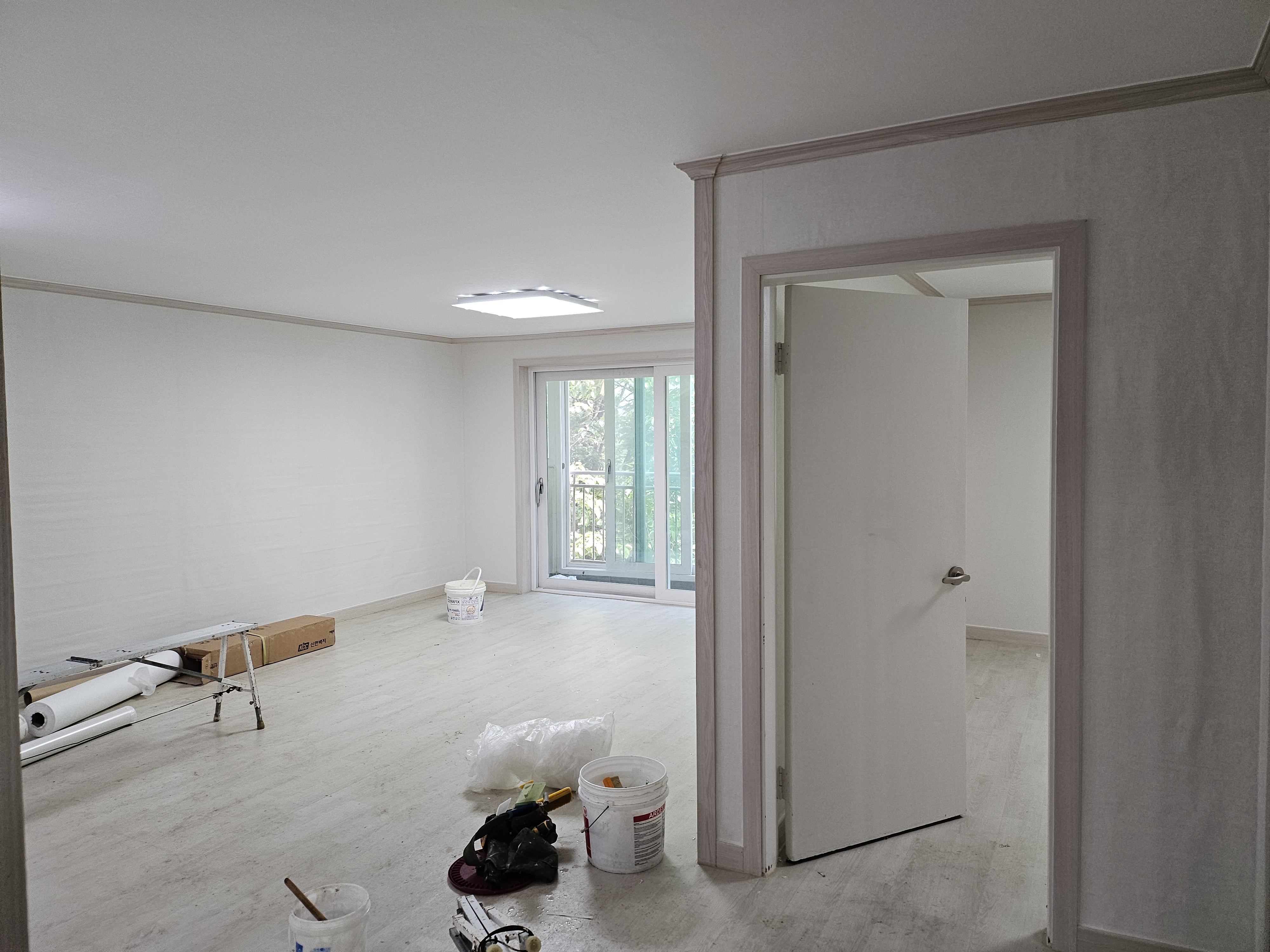 아파트 도배시공